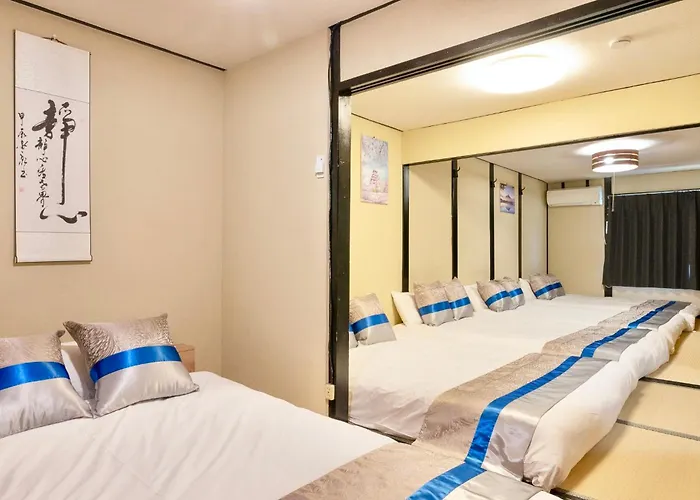 Kizuna 絆 - 5 Bedding In 2 Tatami Rooms, Max 11, 1 And A Half Bath Rooms, 30Min To Usj, Kaiyukan Aquarium & Namba, 12Min To Kyocera Dome, , Japanese Style Private House Rental