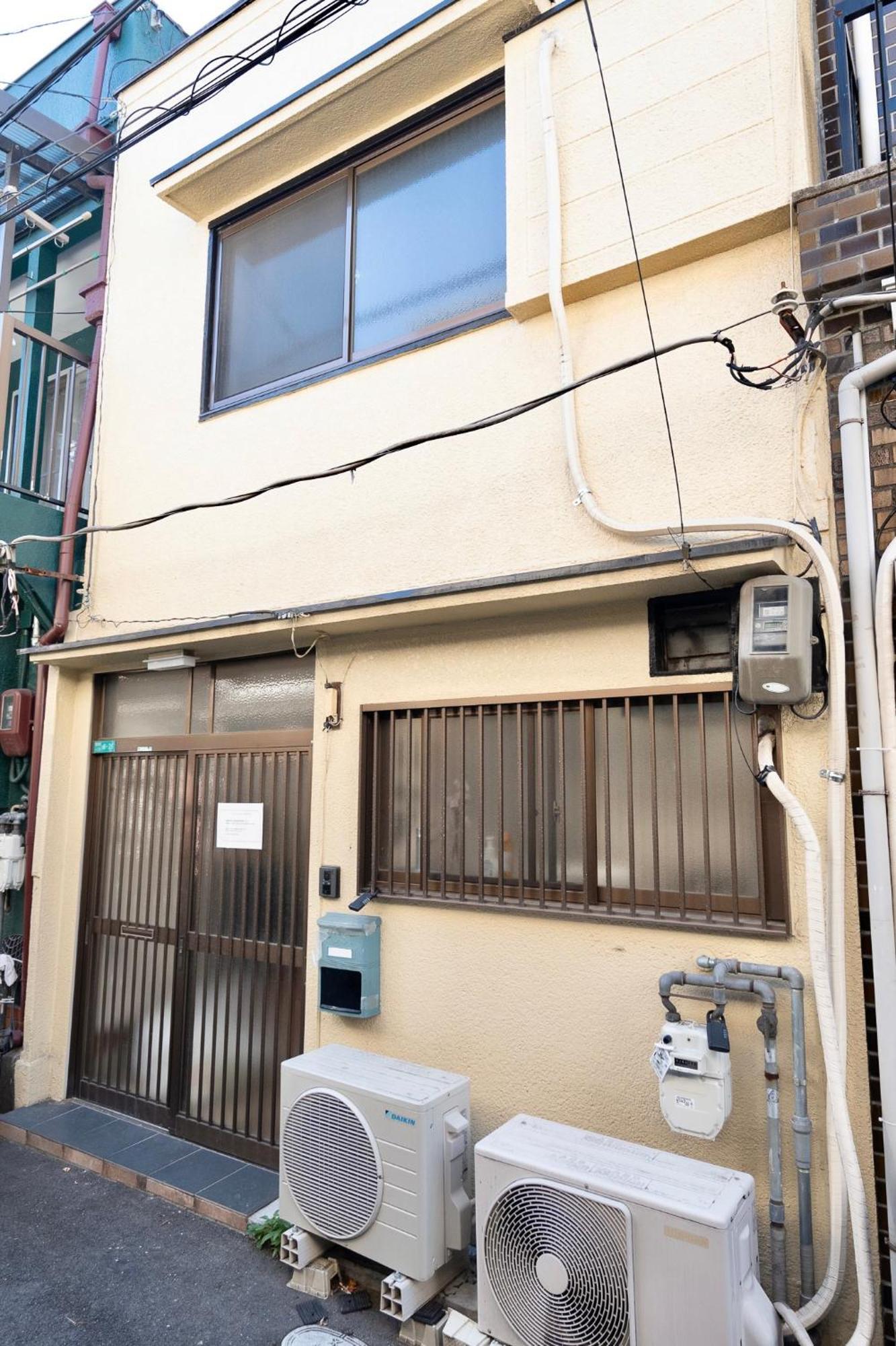 Appartamento Kizuna 絆 - 5 Bedding In 2 Tatami Rooms, Max 11, 1 And A Half Bath Rooms, 30min To Usj, Kaiyukan Aquarium & Namba, 12min To Kyocera Dome, , Japanese Style Private House